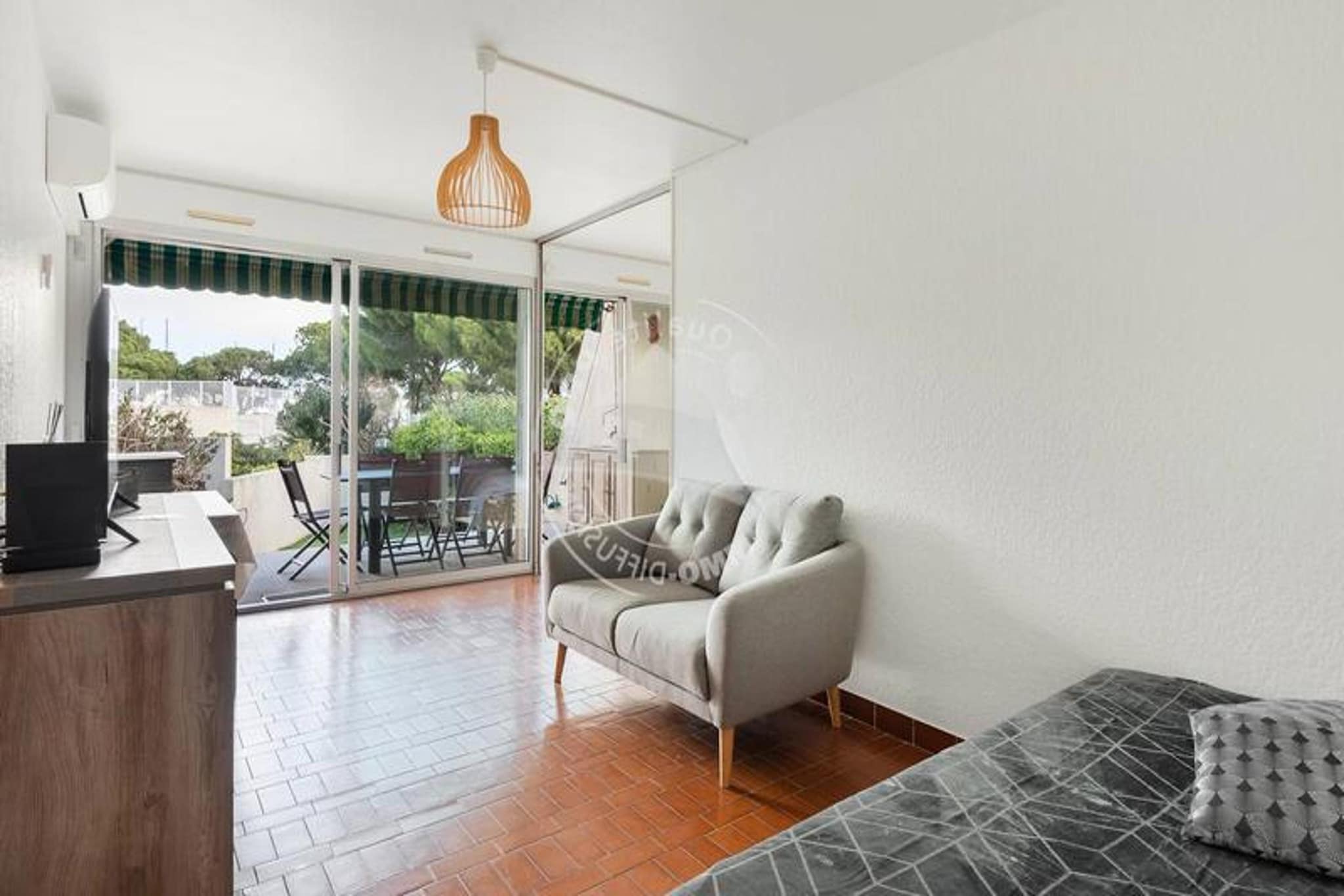 Résidence "le Quai Aux Fleurs"-Woonkamer