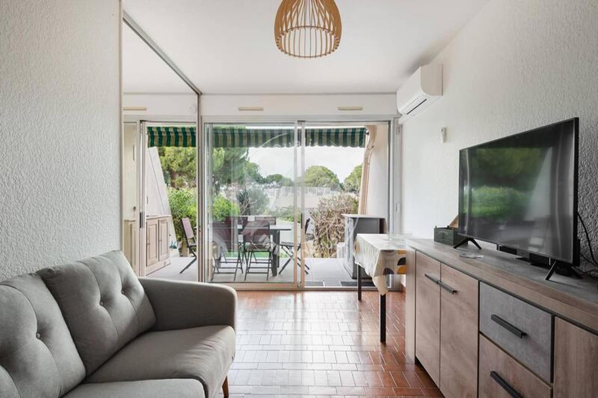 Résidence "le Quai Aux Fleurs"-Woonkamer