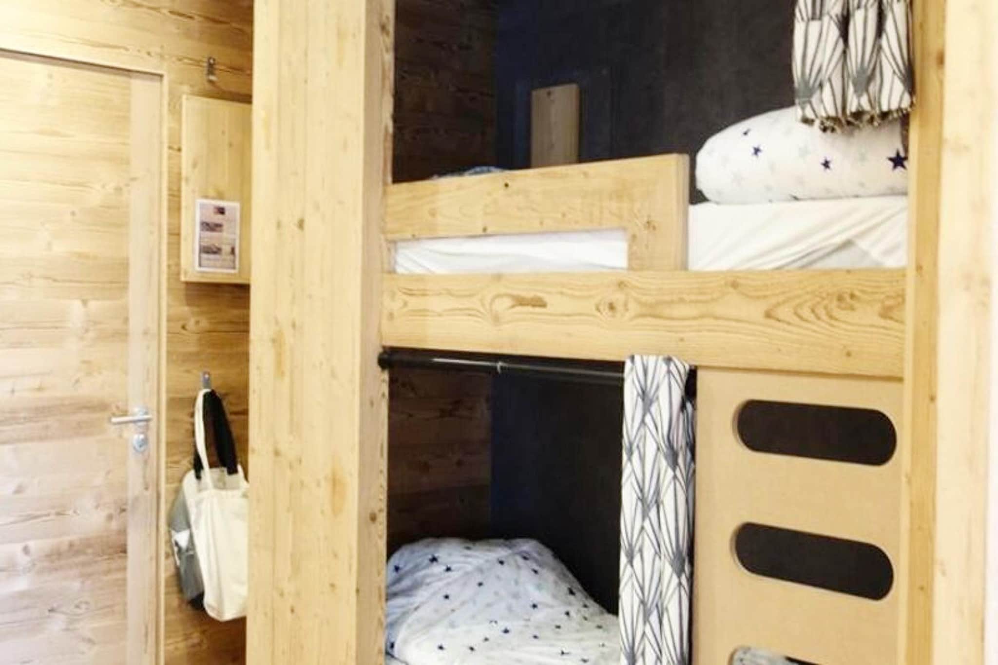 Résidence Menandiere-Bedroom