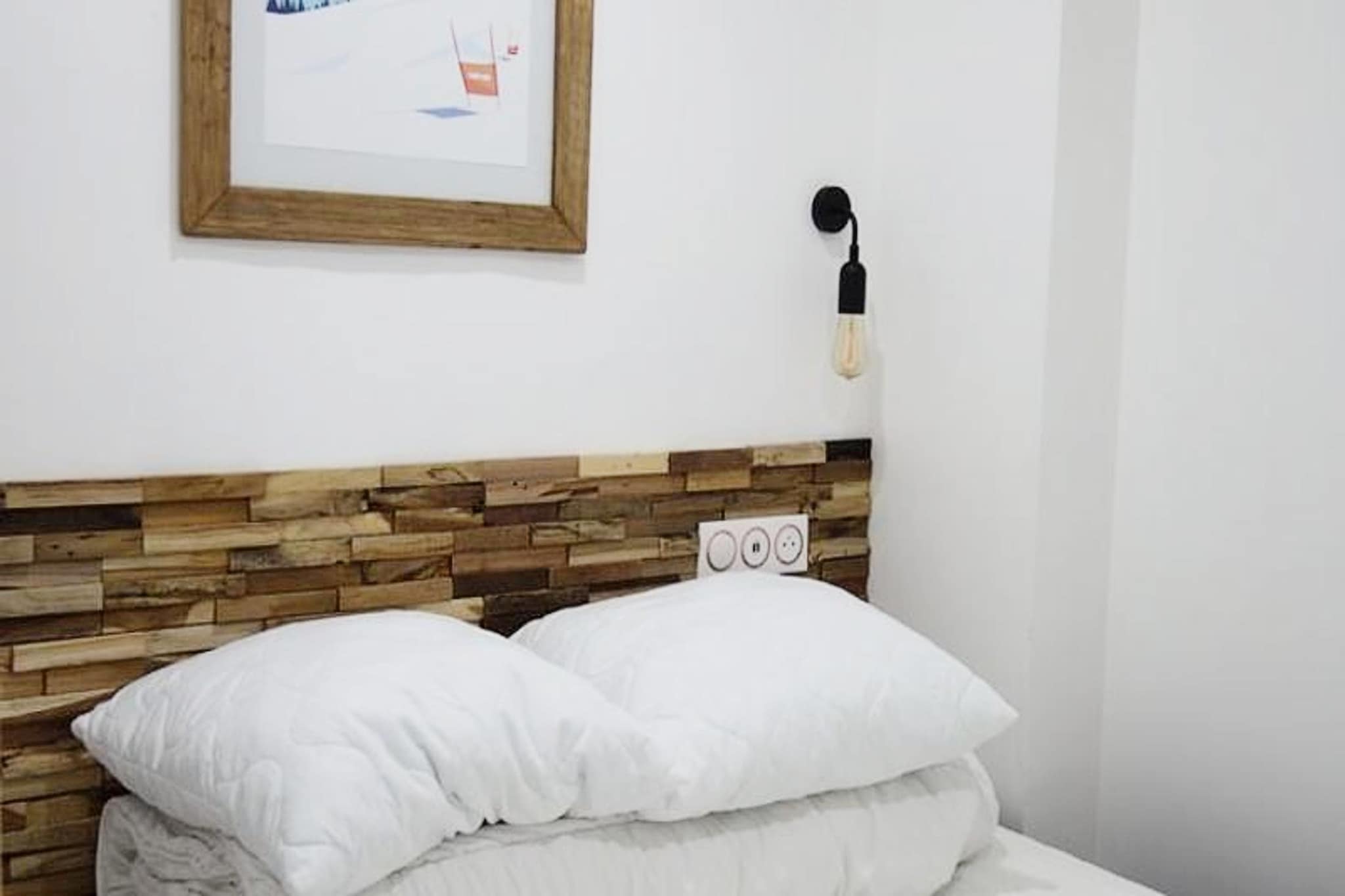 Résidence Menandiere-Bedroom