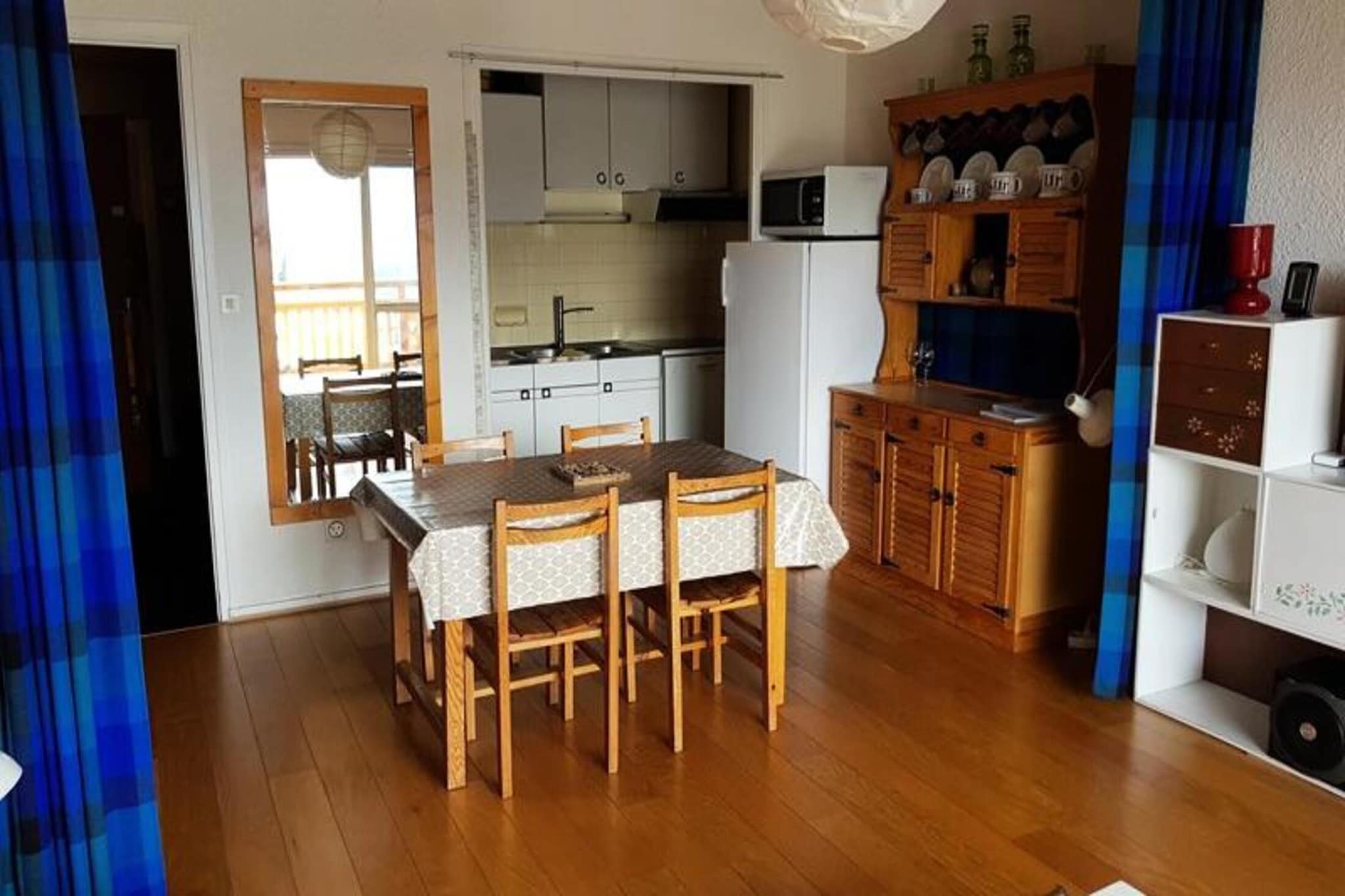 Résidence Choucas-Buitenkant zomer