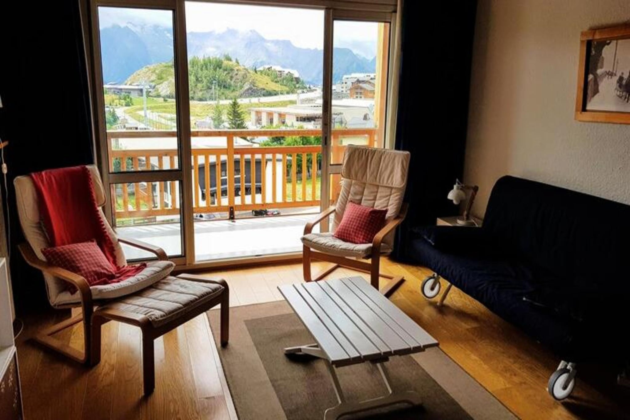 Résidence Choucas-Buitenkant zomer