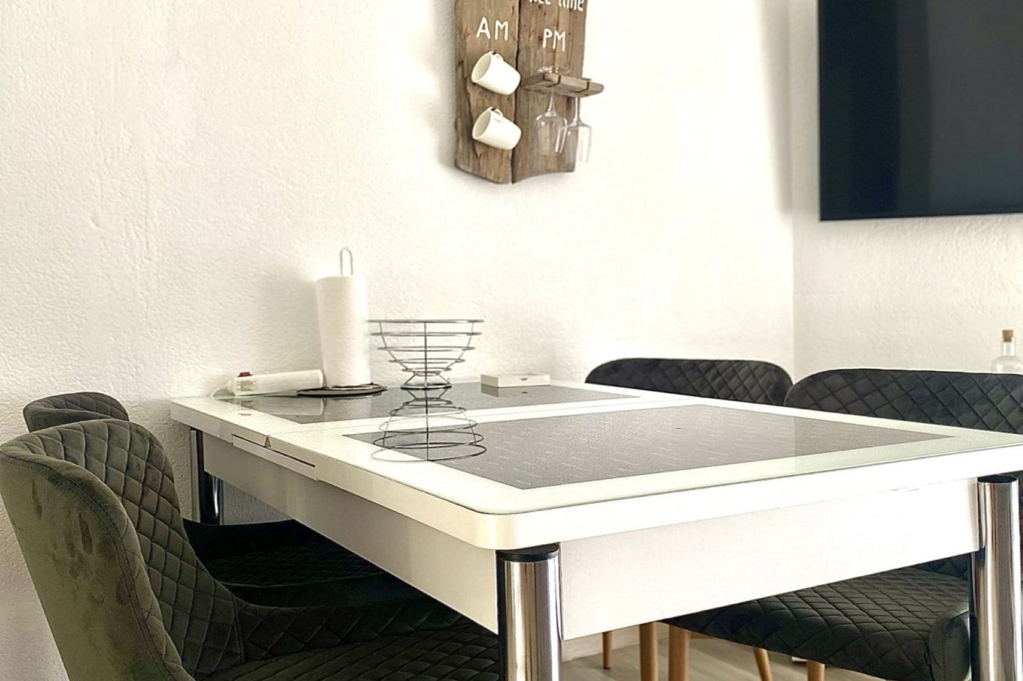 Luxury Lovran Apartments with Swimming Pool - Standard One Bedroom Apartment-Dining room