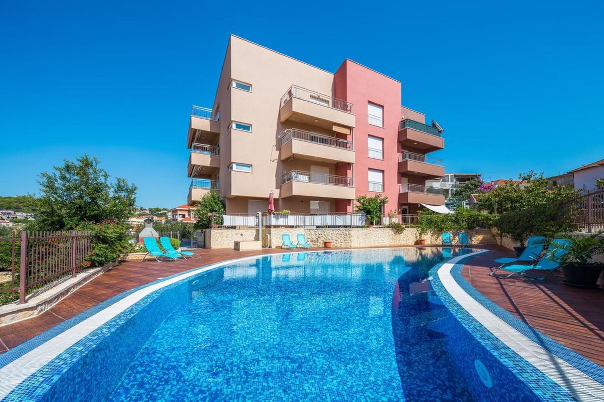 Luxury Apartment Okrug Gornji with Sea View and Pool - Three Bedroom Apartment with Sea View and Pool-Pool