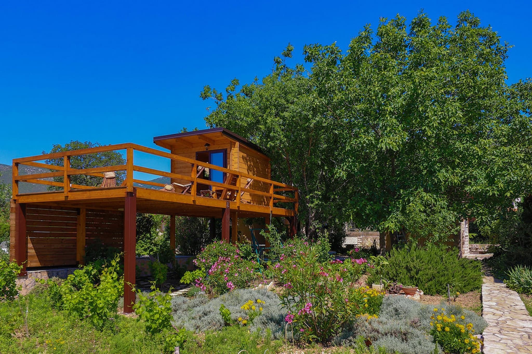 Picturesque Escape Holiday Home with Pool and Sauna - Four Bedroom Holiday Home with Sauna and Pool-Outdoor