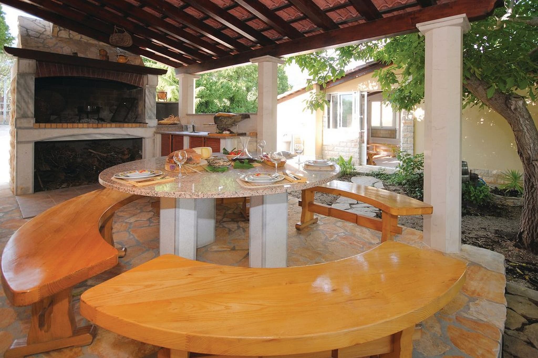 Picturesque Escape Holiday Home with Pool and Sauna - Four Bedroom Holiday Home with Sauna and Pool-Terrace