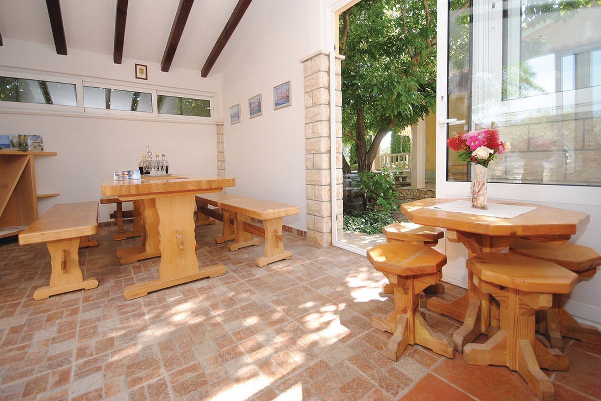 Picturesque Escape Holiday Home with Pool and Sauna - Four Bedroom Holiday Home with Sauna and Pool-Terrace