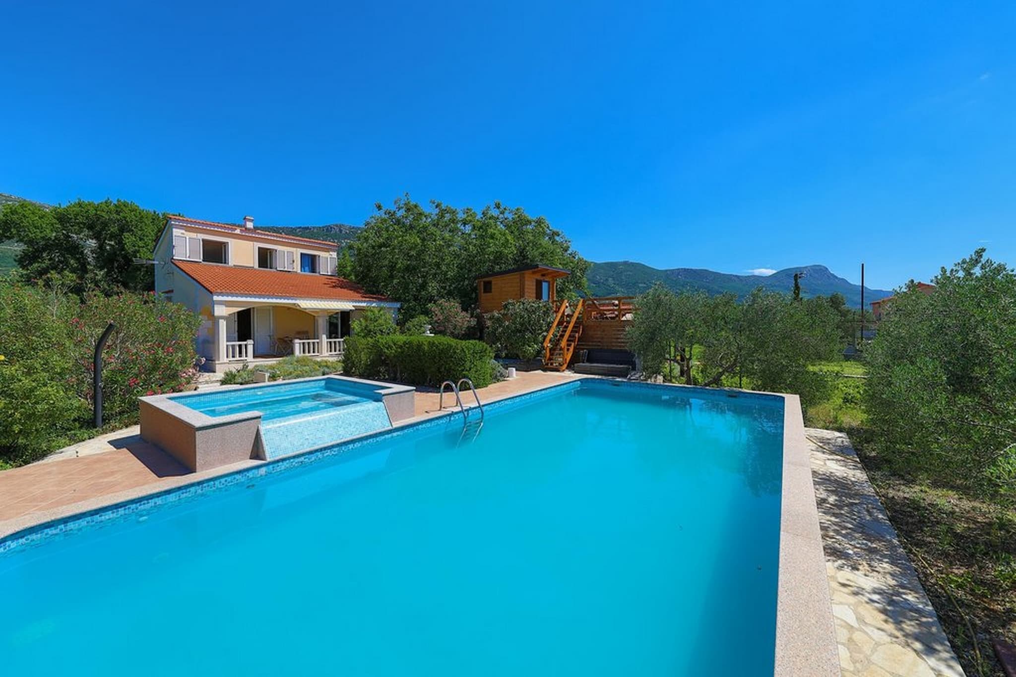 Picturesque Escape Holiday Home with Pool and Sauna - Four Bedroom Holiday Home with Sauna and Pool-Pool