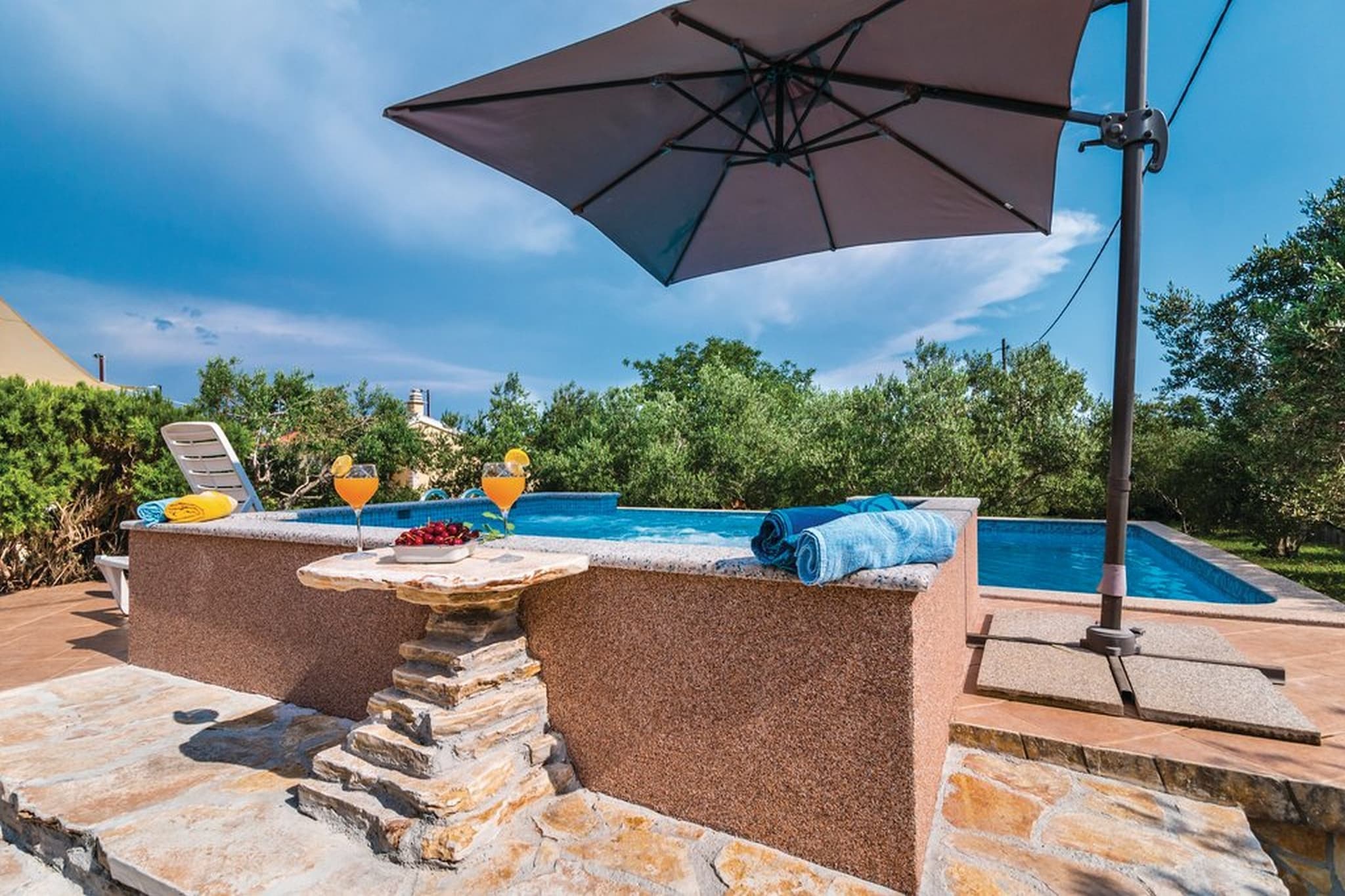 Picturesque Escape Holiday Home with Pool and Sauna - Four Bedroom Holiday Home with Sauna and Pool-Pool
