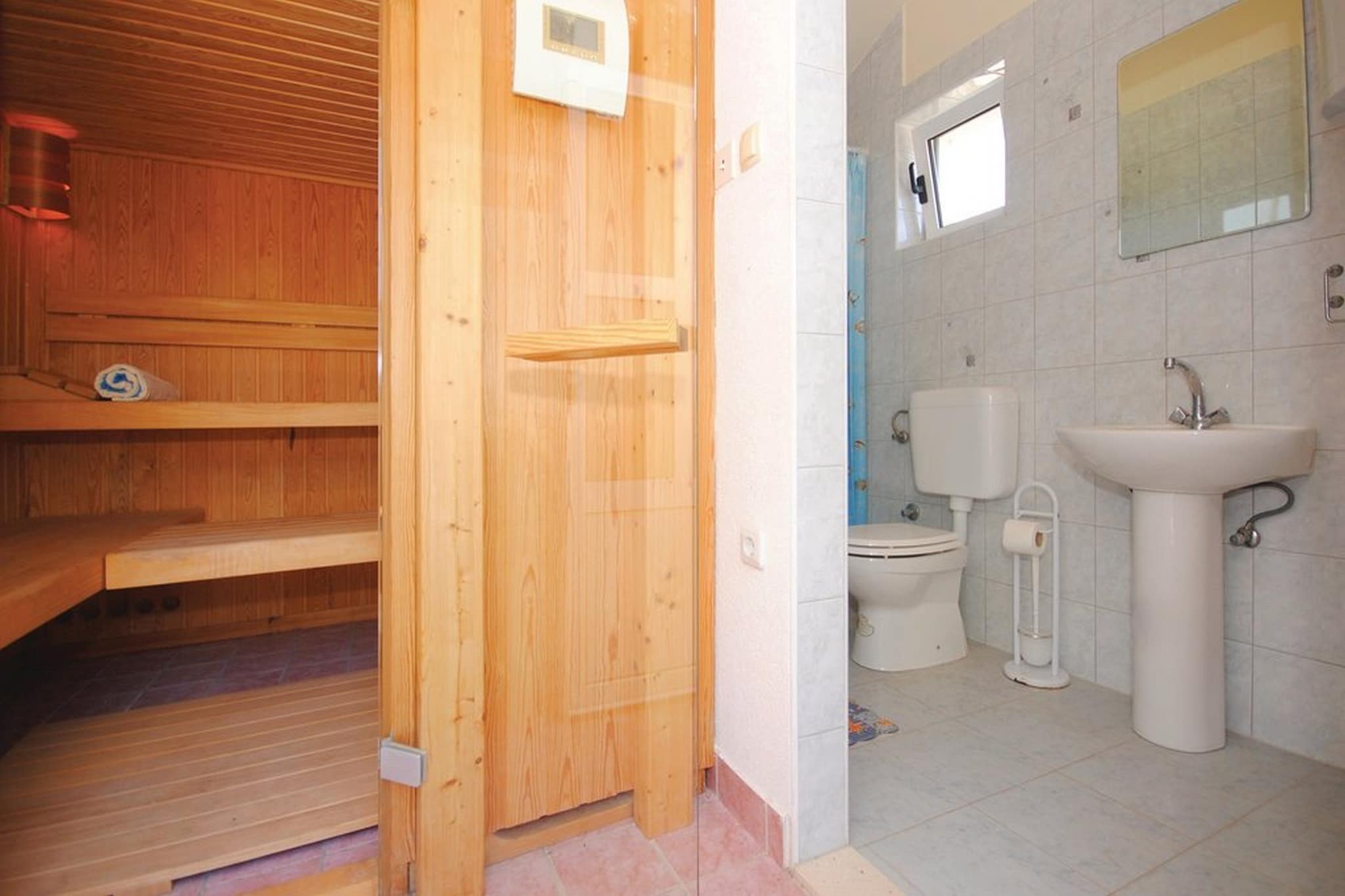 Picturesque Escape Holiday Home with Pool and Sauna - Four Bedroom Holiday Home with Sauna and Pool-Bathroom