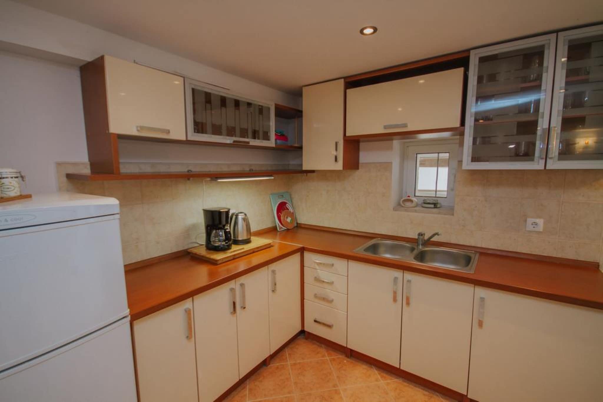 Tranquil Getaway Villa Prapatnica with Pool and Garden - Three  Bedroom Villa with Pool-Kitchen