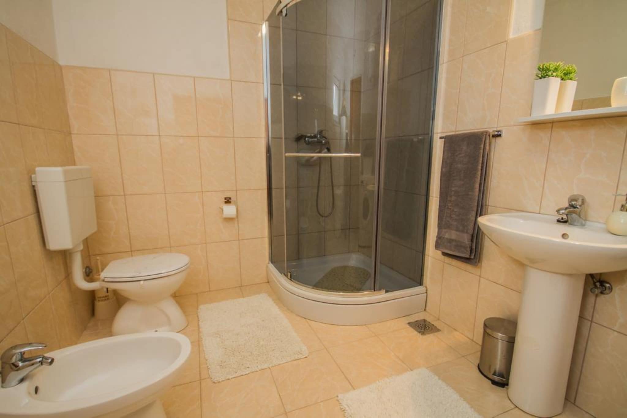 Tranquil Getaway Villa Prapatnica with Pool and Garden - Three  Bedroom Villa with Pool-Bathroom