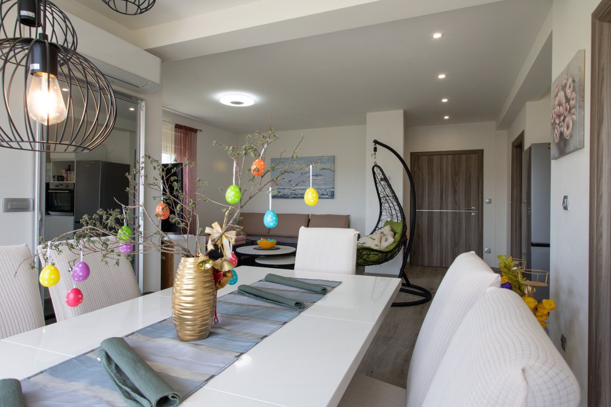 Trendy and Chic Apartment with Terrace and Private Garden - One Bedroom Apartment-Salle à manger