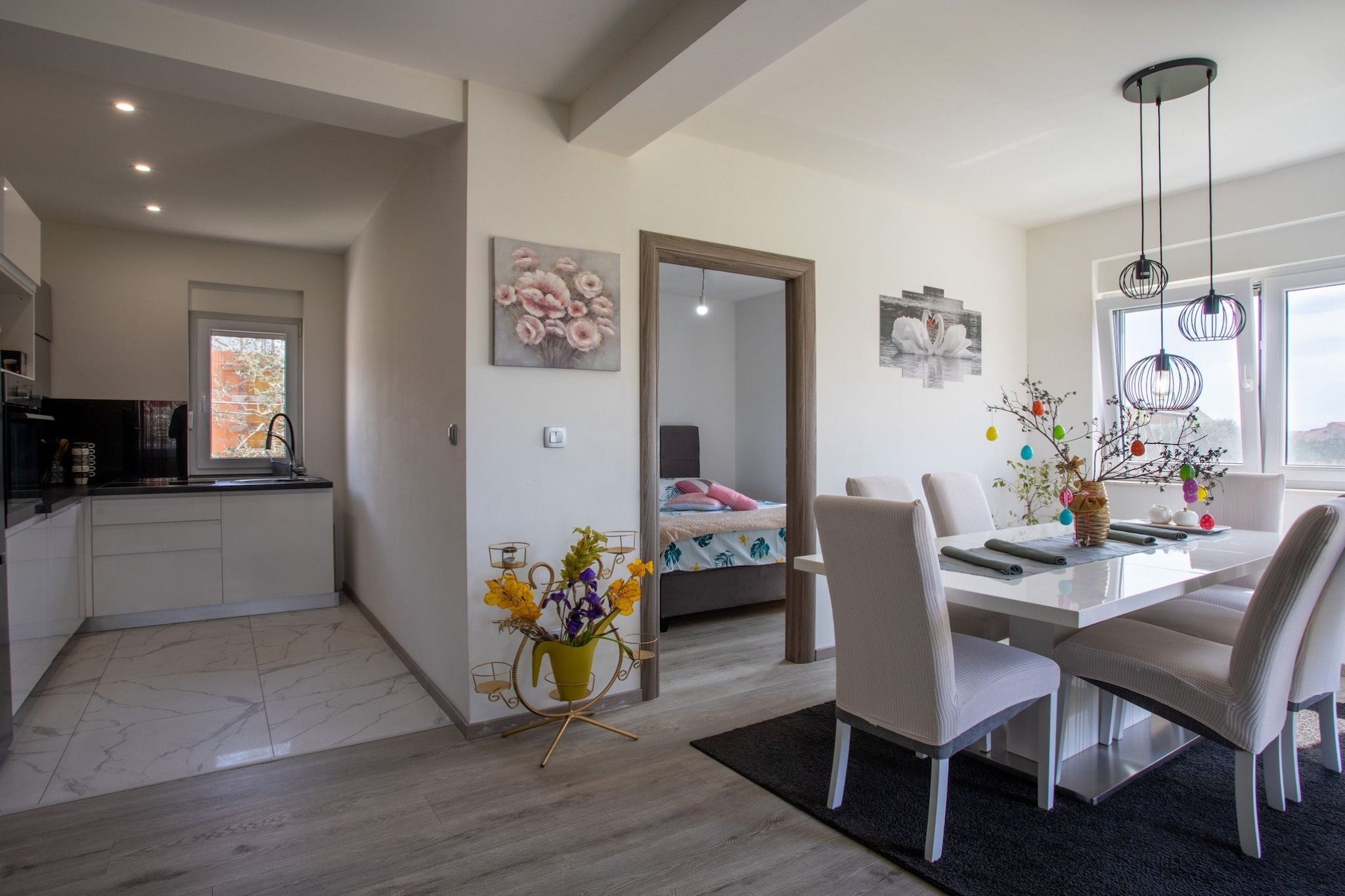 Trendy and Chic Apartment with Terrace and Private Garden - One Bedroom Apartment-Salle à manger