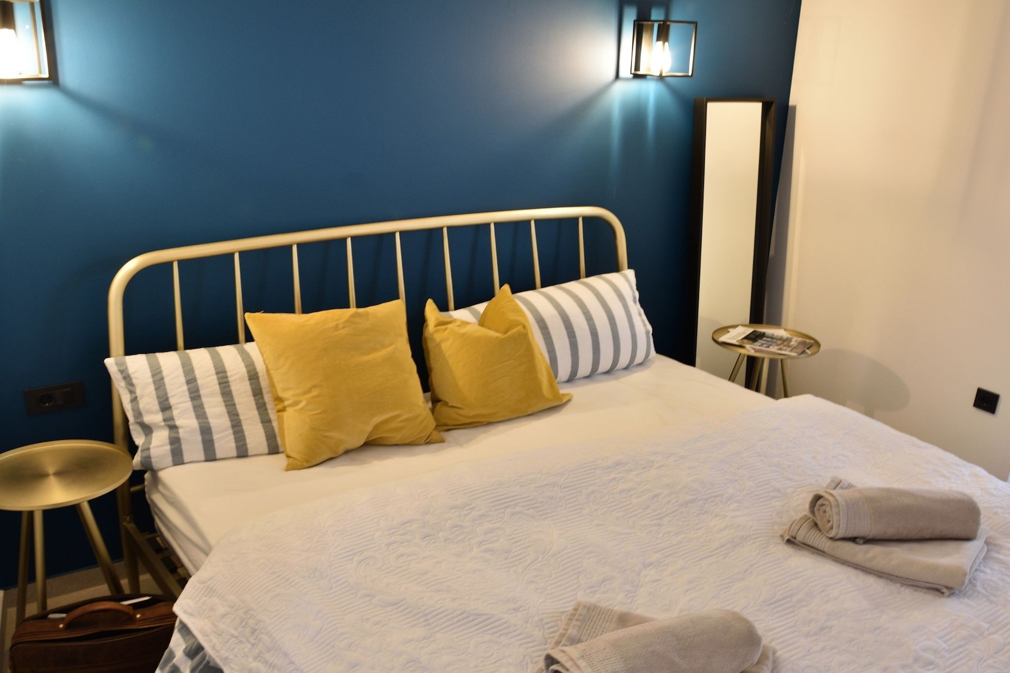 Old Town Rovinj Hidden Residence with Terrace - One Bedroom Apartment with Terrace-Schlafzimmer