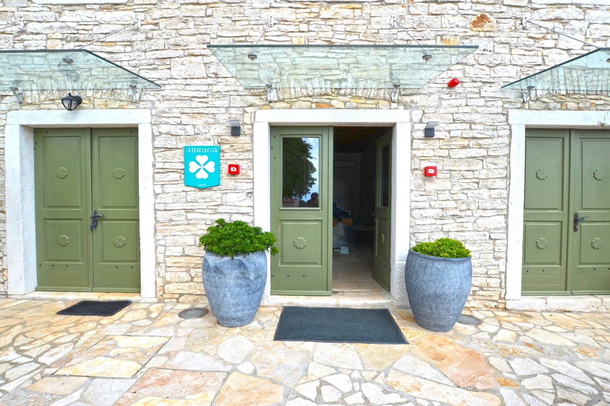 Tranquil Getaway with Shared Pool in Bale - One Bedroom Apartment-Außenbereich