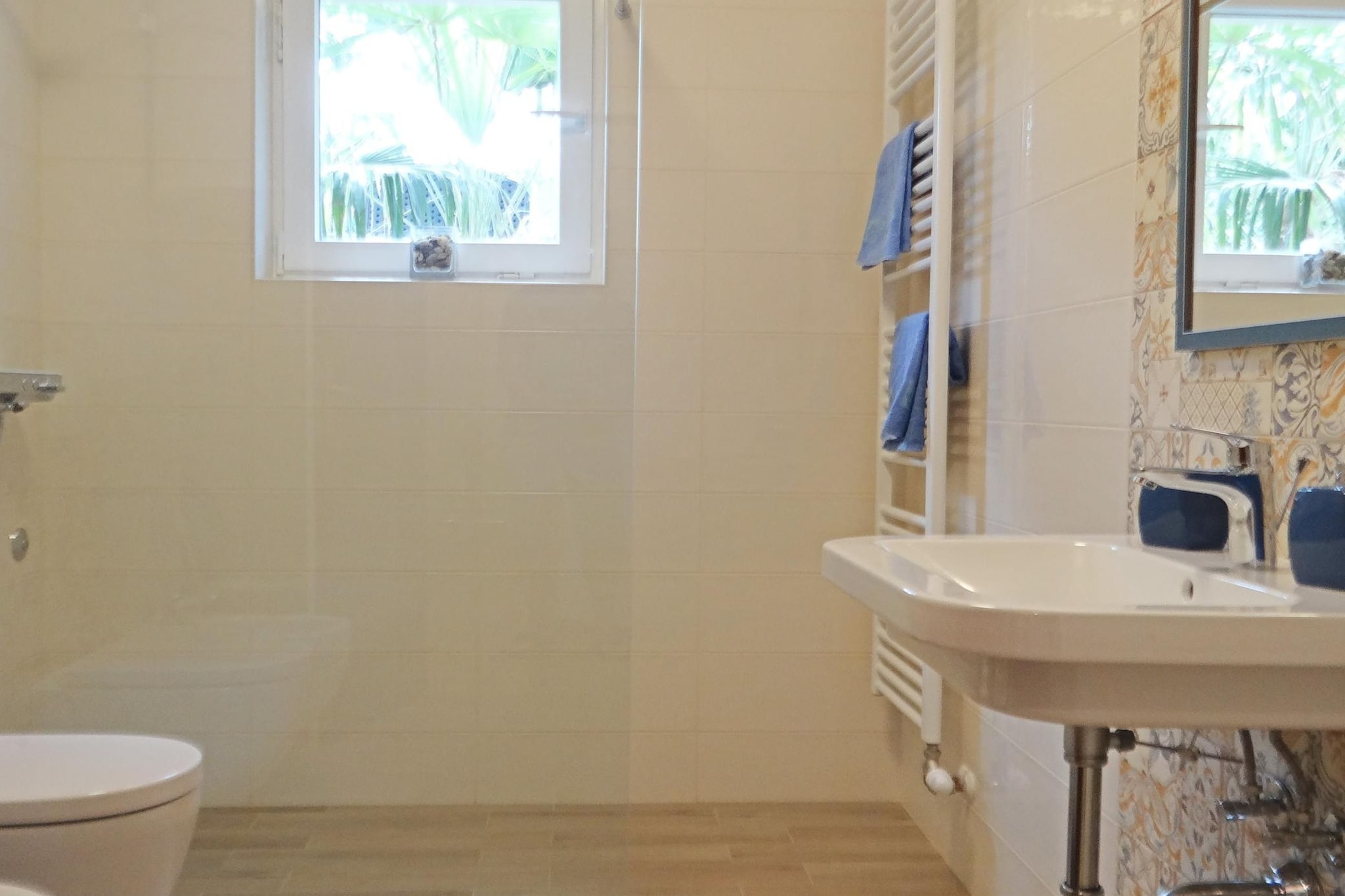 Scenic and Refined Krk Apartment with Terrace - One Bedroom Apartment with Terrace-Badkamer