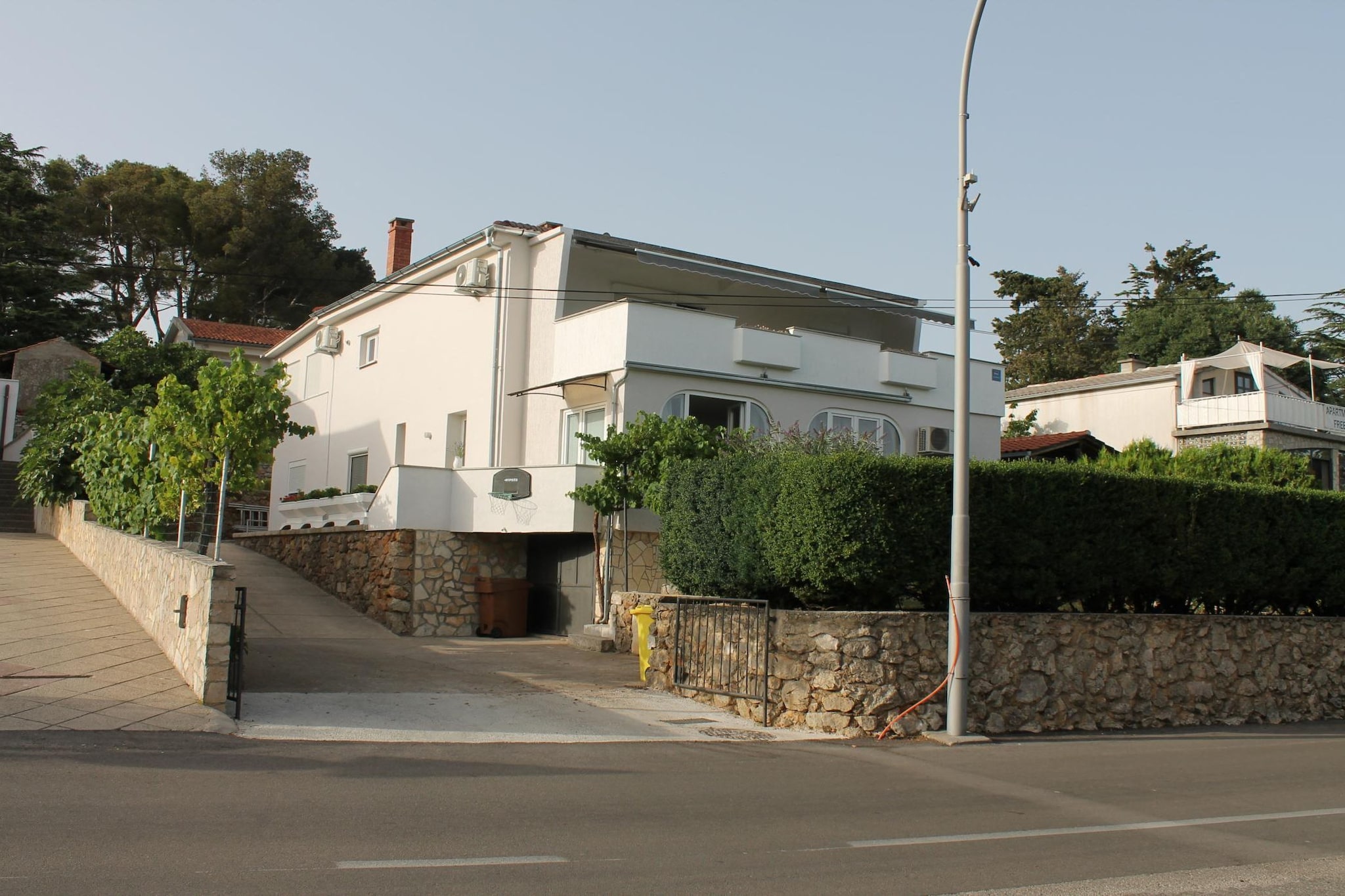Serene Sea View Krk Apartment with Balcony - Two Bedroom Apartment with Sea View and Balcony-Buitenlucht