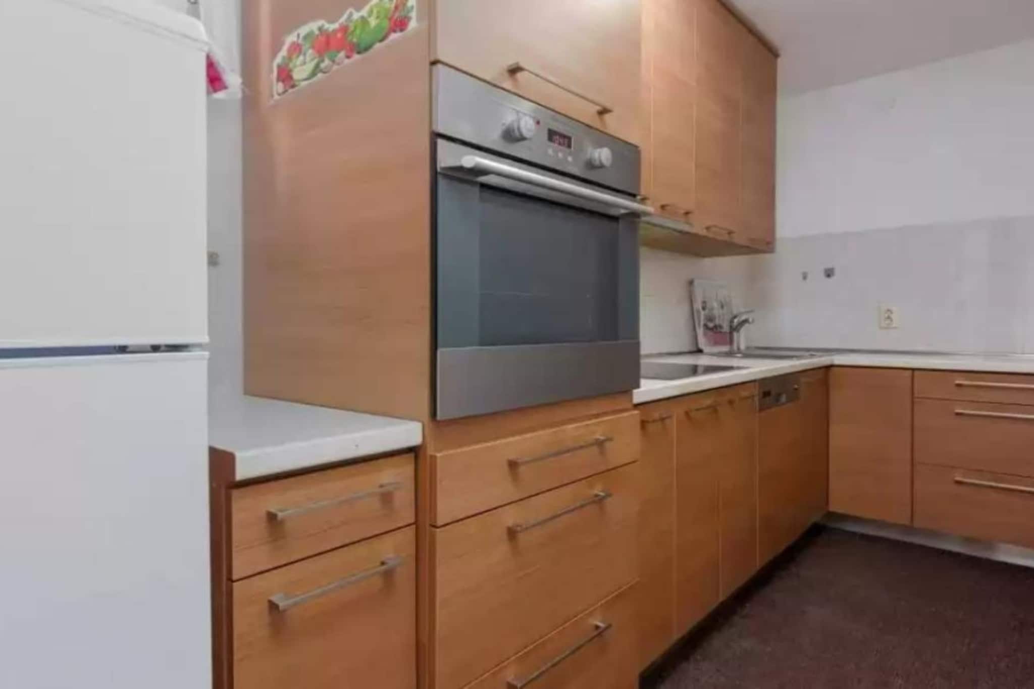 Three-Bedroom Apartment-Keuken
