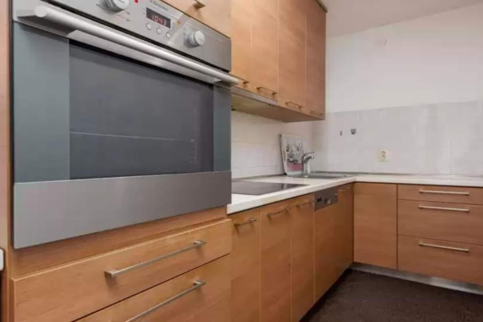 Three-Bedroom Apartment-Keuken