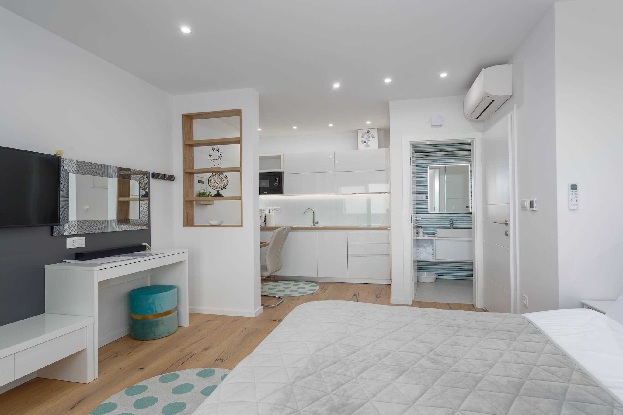 Luxury Beachfront Krk Apartments with Terrace - Studio Apartment with Terrace-Bedroom