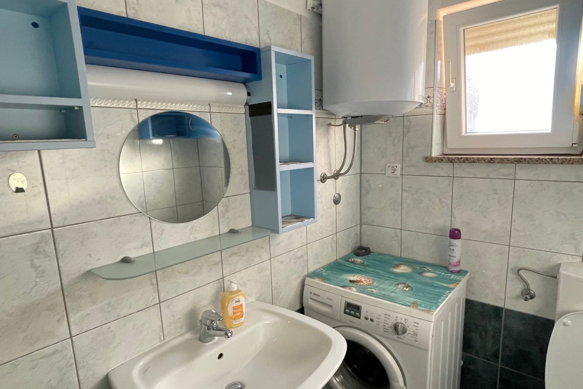 Classic and Modern Umag Apartment with Terrace and BBQ - Two Bedroom Apartment with Terrace-Bathroom