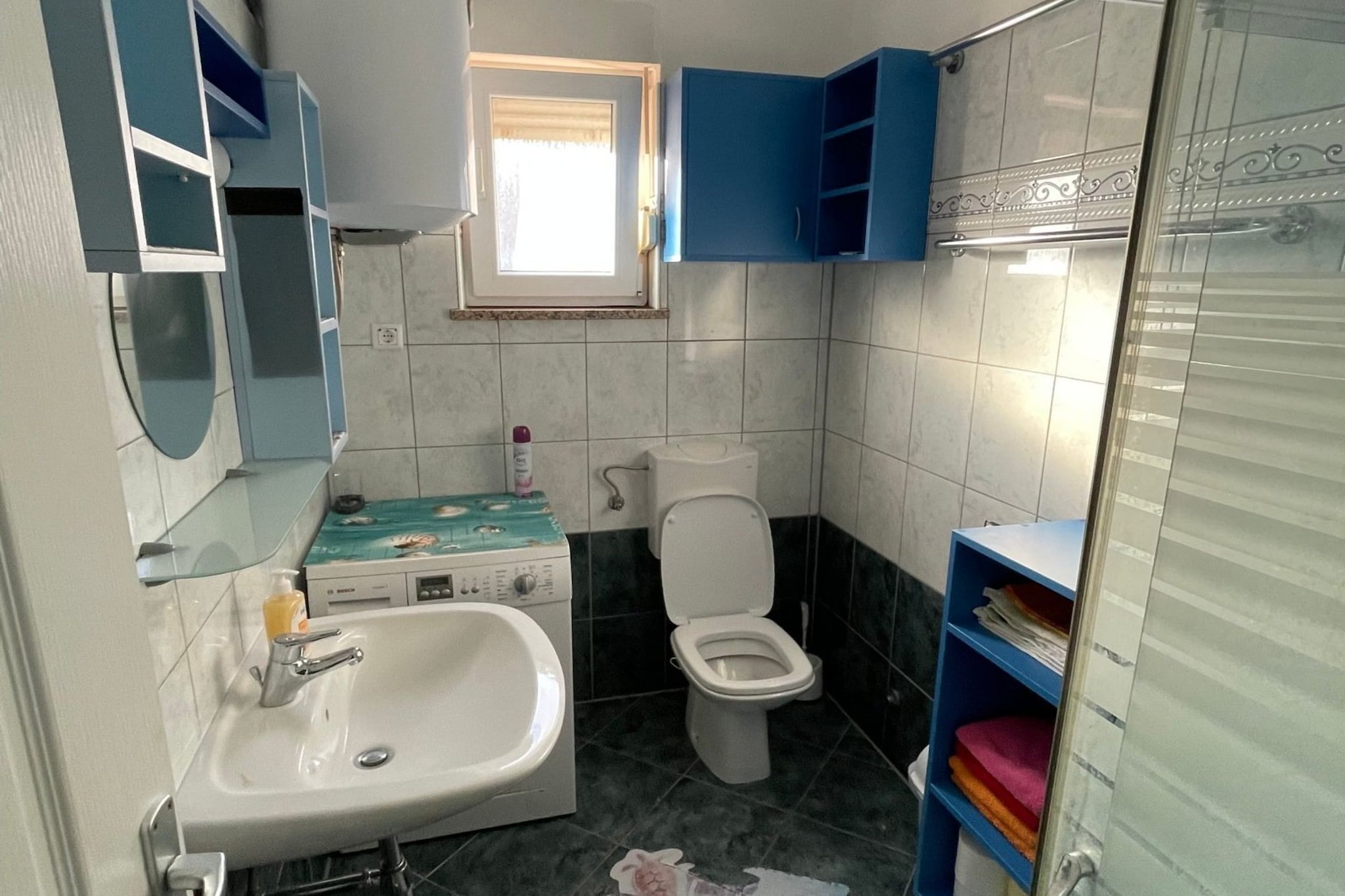 Classic and Modern Umag Apartment with Terrace and BBQ - Two Bedroom Apartment with Terrace-Bathroom