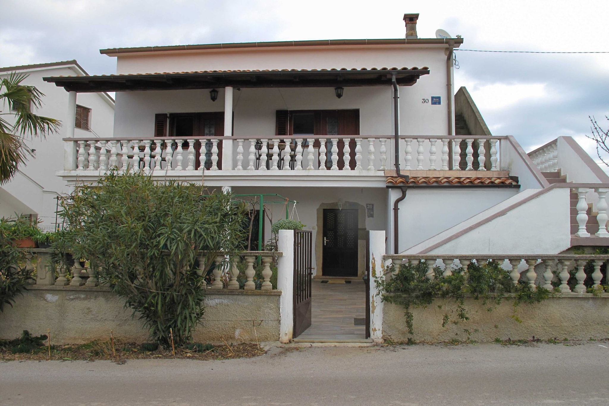Bright and Modern: Fully Furnished Krk Apartments with Private Parking - Two Bedroom Apartment-Extérieur