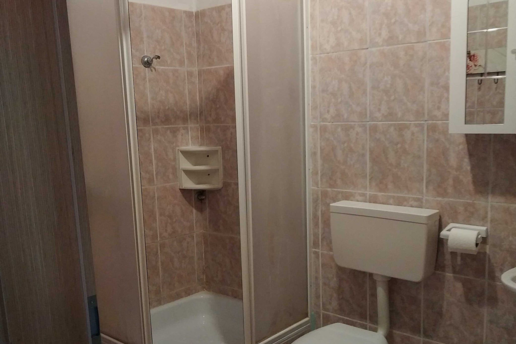 Bright and Modern: Fully Furnished Krk Apartments with Private Parking - One Bedroom Apartment