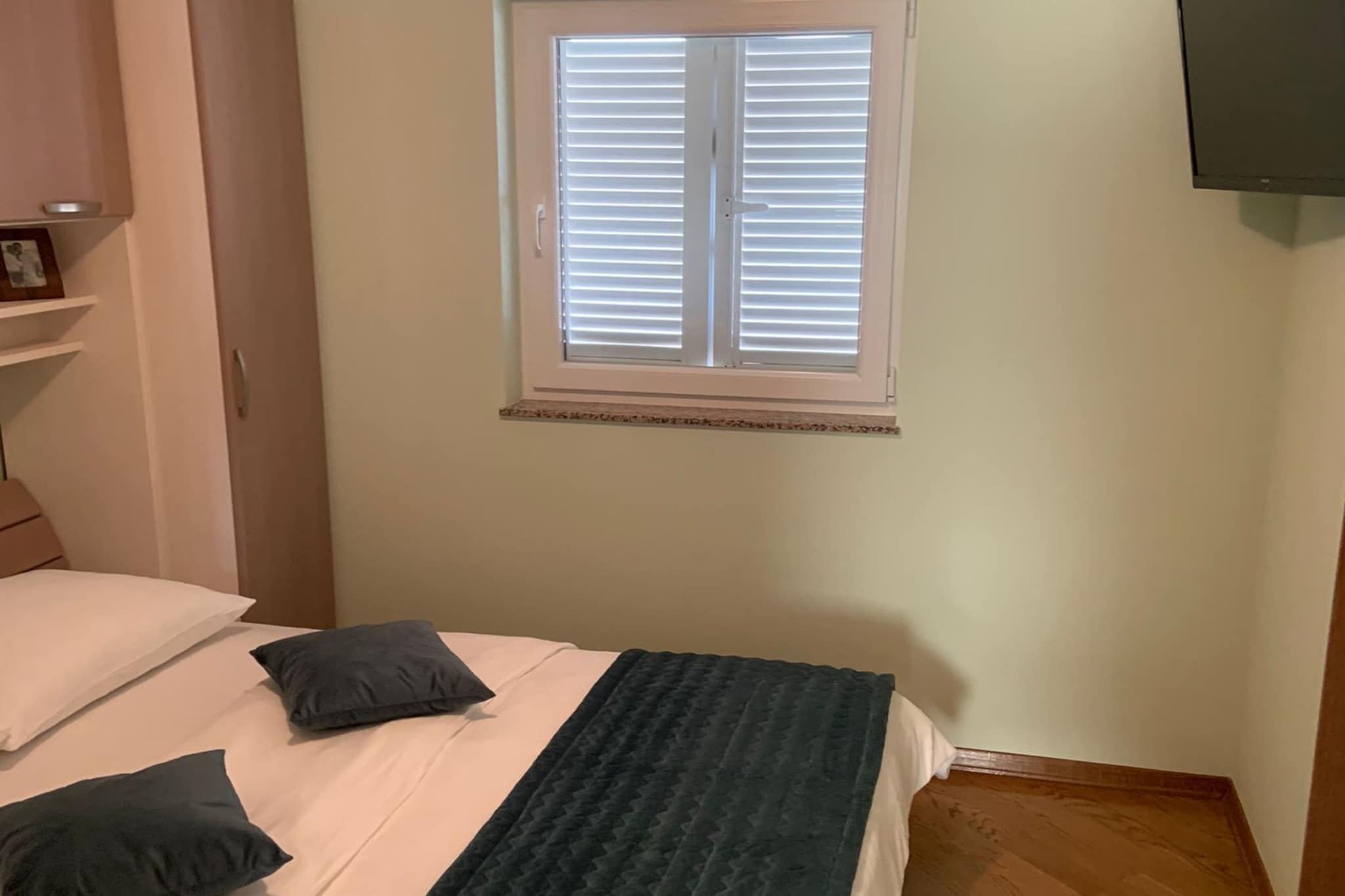 Tranquil and Stylish Apartment Krk with Balcony - One Bedroom Apartment with Balcony-Chambre