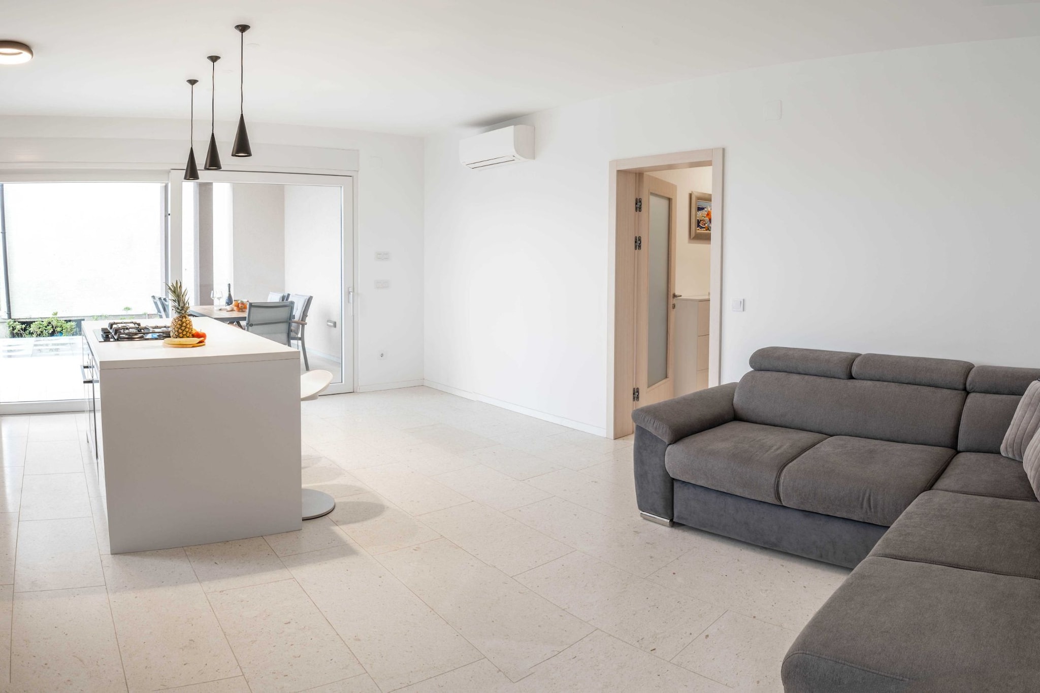Spacious Povljana Apartment with Sea View and Terrace - Three Bedroom Apartment with Sea View and Balcony