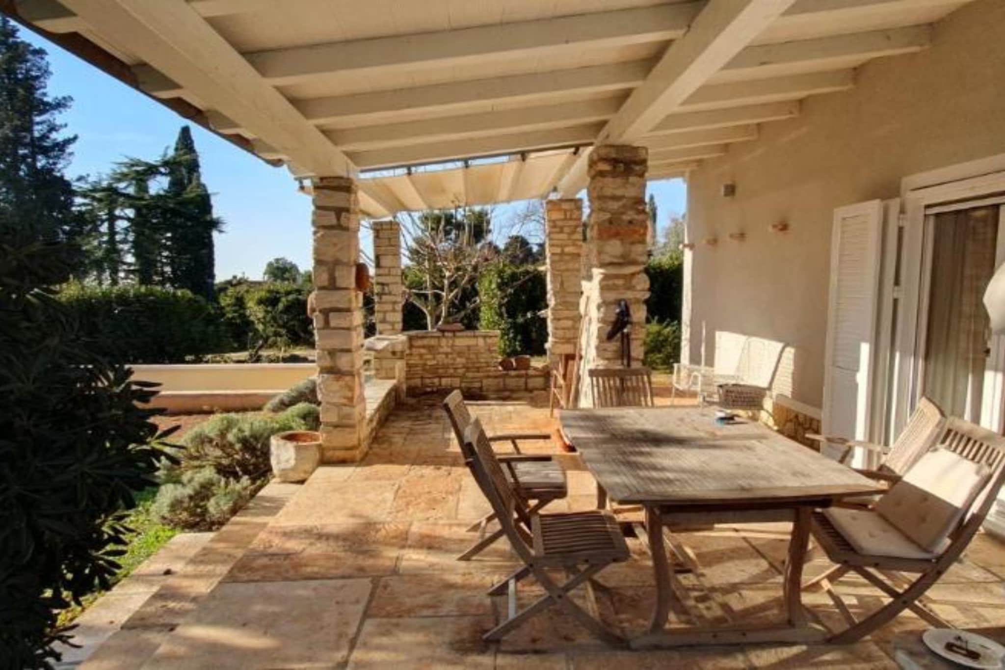 Seafront Dreamy Holiday Home Spina with Pool - Two Bedroom Holiday Home with Pool