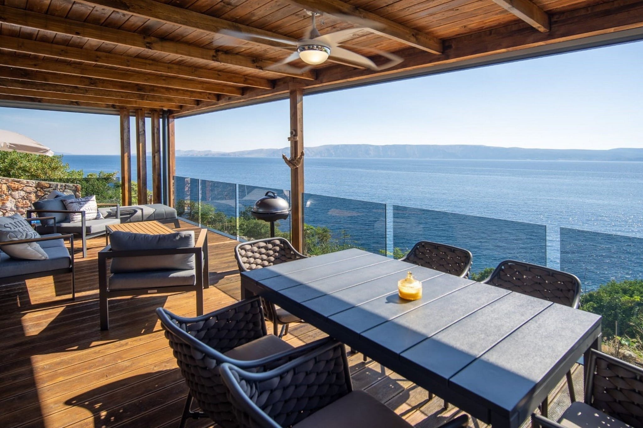 Seaside Deluxe Escape at Klenovica Camping - Two Bedroom Mobile Home with Hot-Tub  (owner 419)-Terrassenbalkon