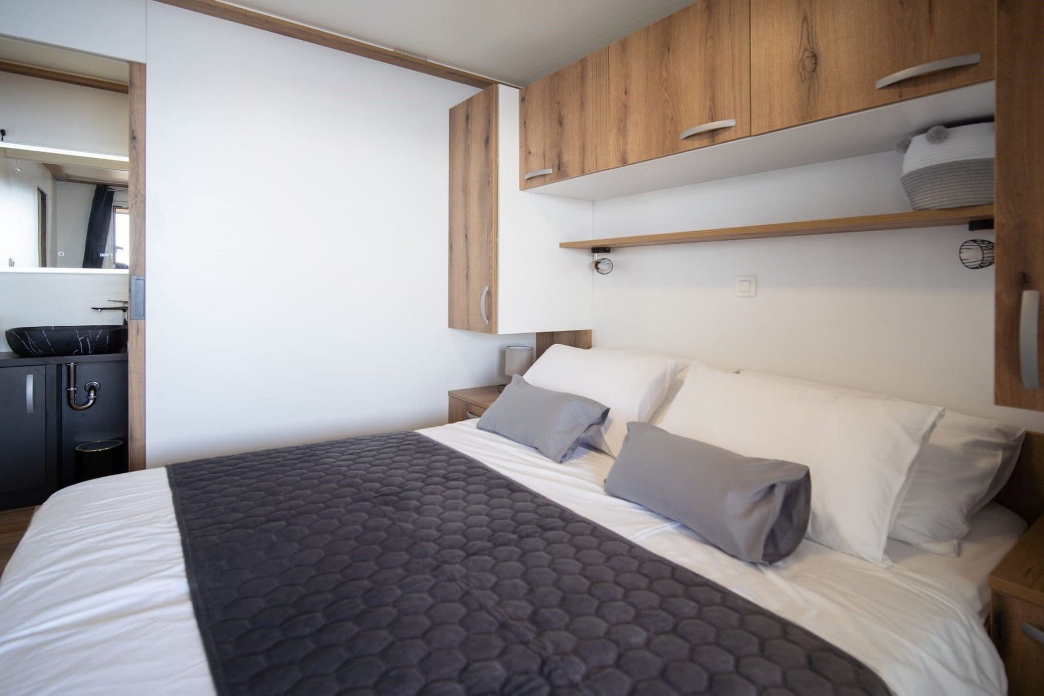 Seaside Deluxe Escape at Klenovica Camping - Two Bedroom Holiday Home with Terrace (owner 418)