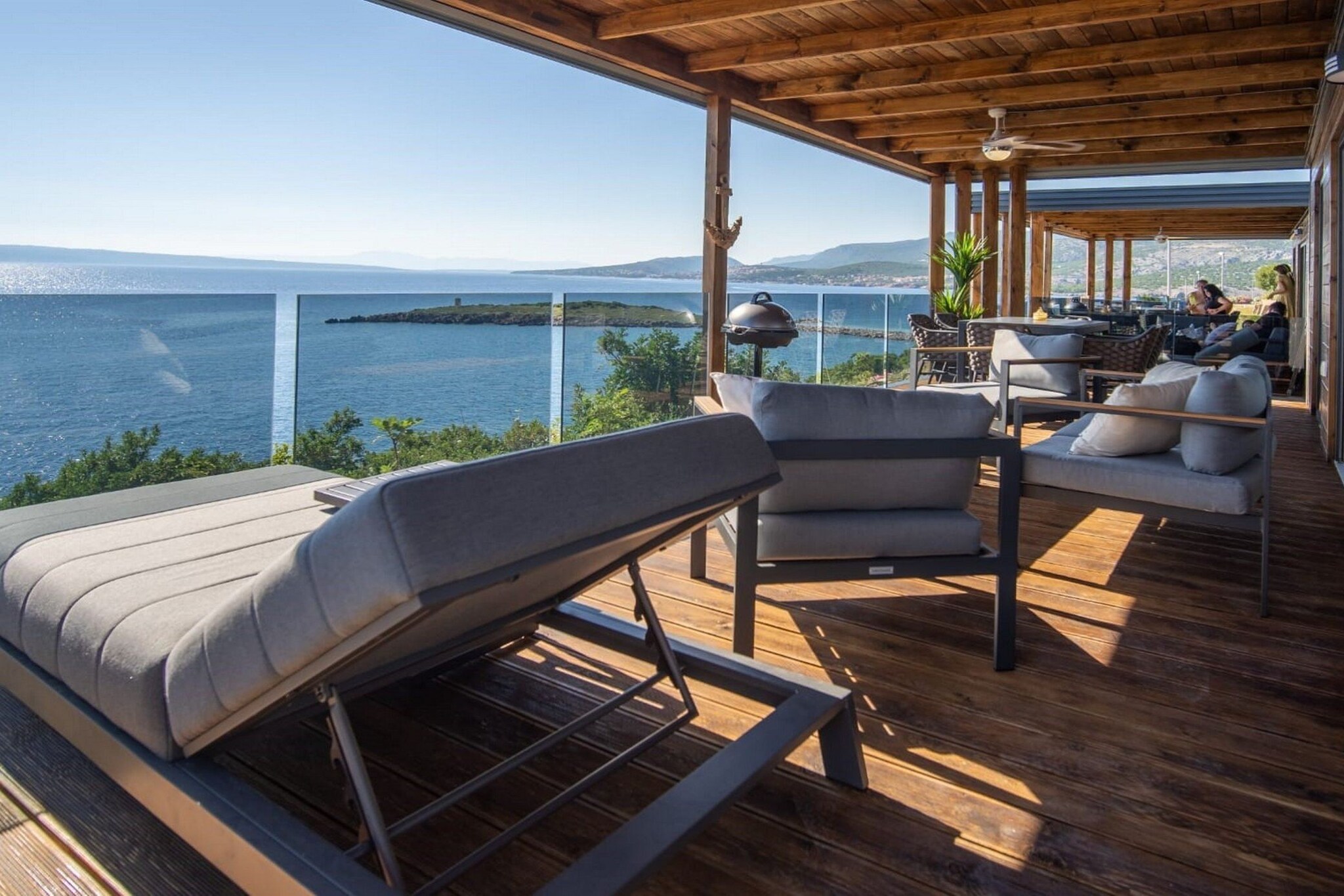 Seaside Deluxe Escape at Klenovica Camping - Two Bedroom Holiday Home with Terrace (owner 418)-Terrassenbalkon