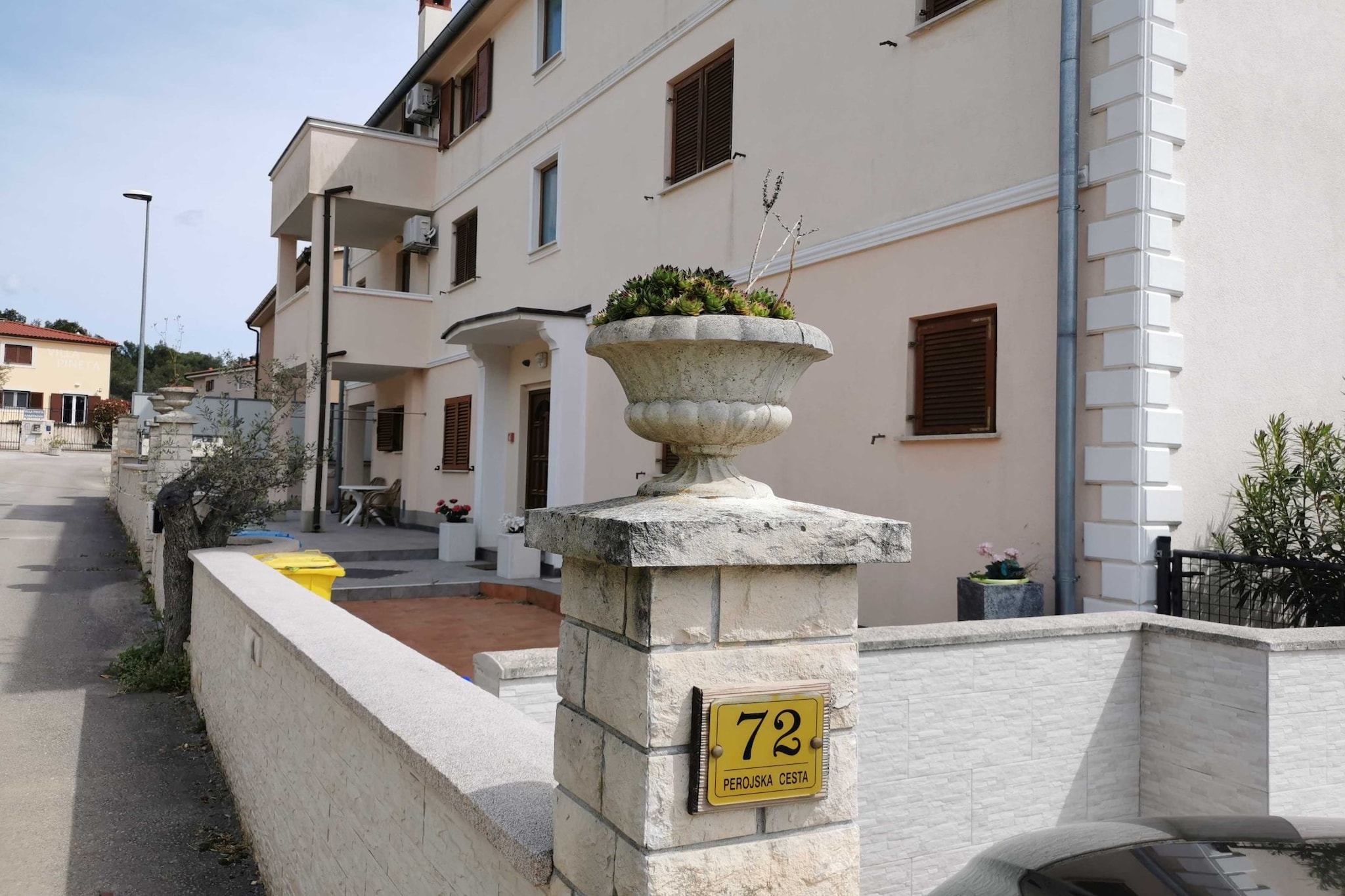 Modern and Bright Fazana Apartment with Balcony and Sea View - One Bedroom Apartment with Balcony and Sea View-Buitenlucht