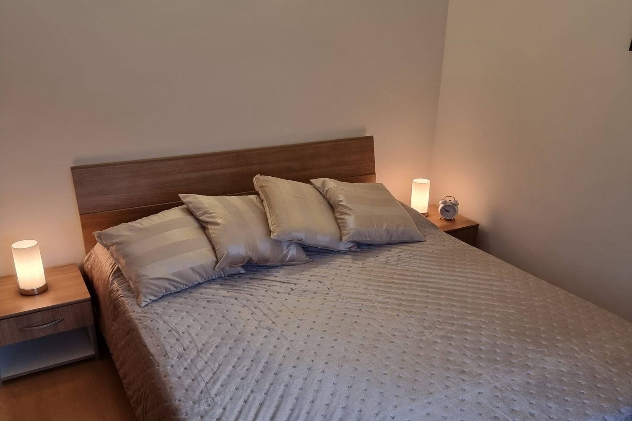 Modern and Bright Fazana Apartment with Balcony and Sea View - One Bedroom Apartment with Balcony and Sea View-Slaapkamer