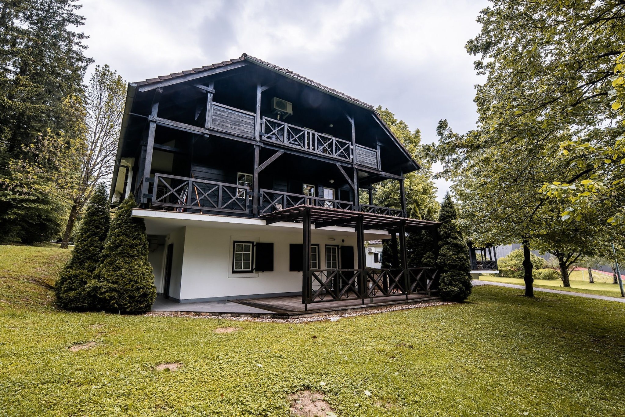 Rustic and Radiant Retreat Apartments with Terrace - Standard One Bedroom Apartment with Terrace (owner app 65)-Buitenlucht