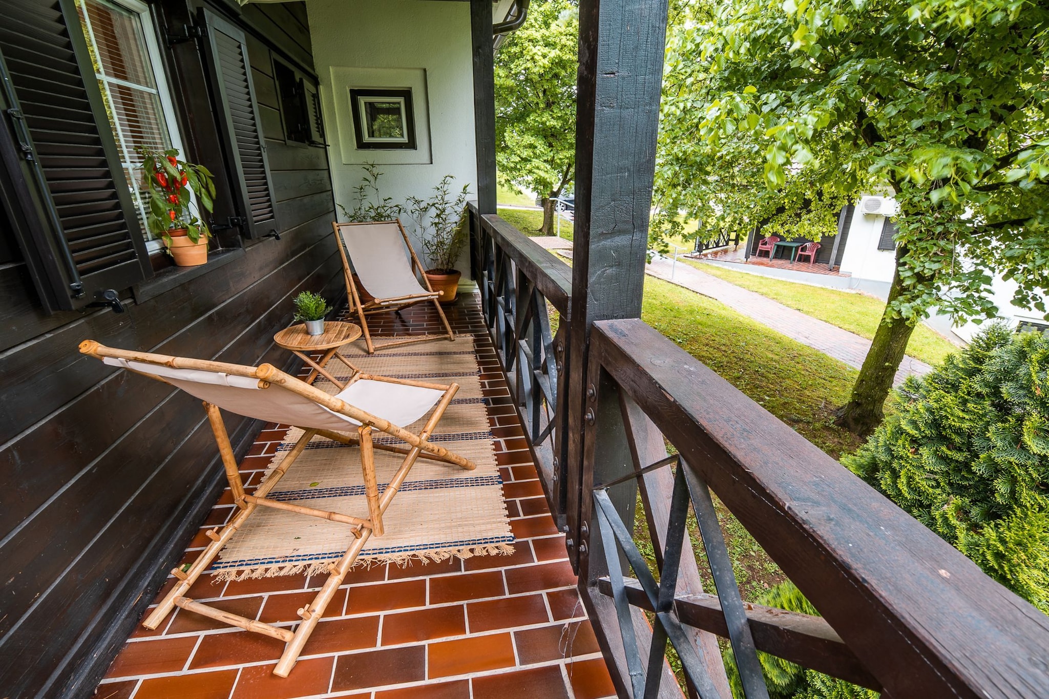 Rustic and Radiant Retreat Apartments with Terrace - Standard One Bedroom Apartment with Terrace (owner app 65)-Terrasbalkon
