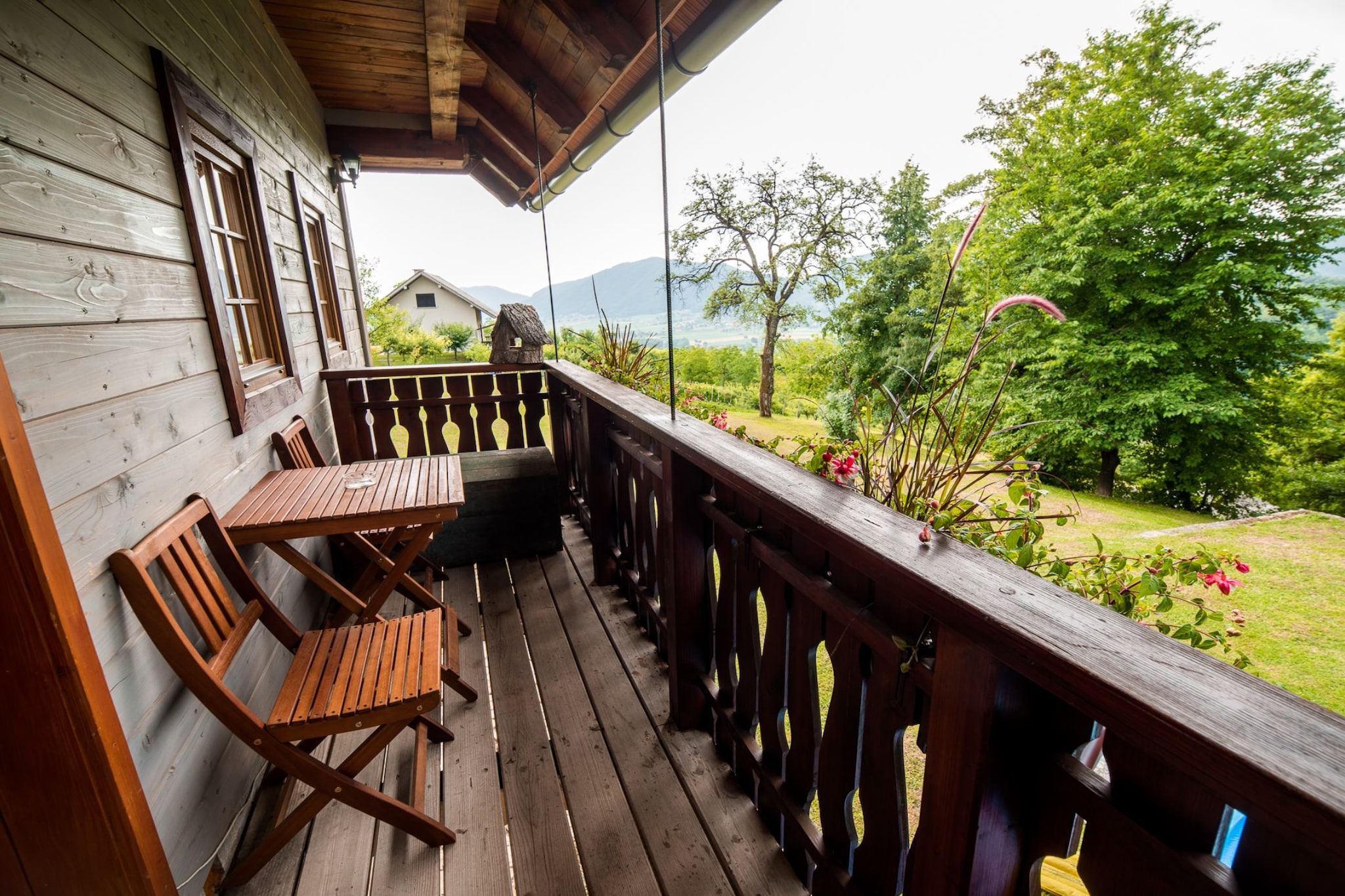 Serene Rustic Haven Holiday Home with Sauna - Two Bedroom Holiday Home with Sauna-Terrasbalkon