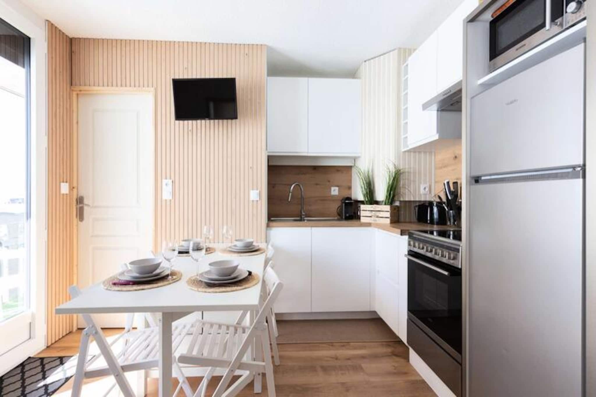 3 Rooms for 6 People