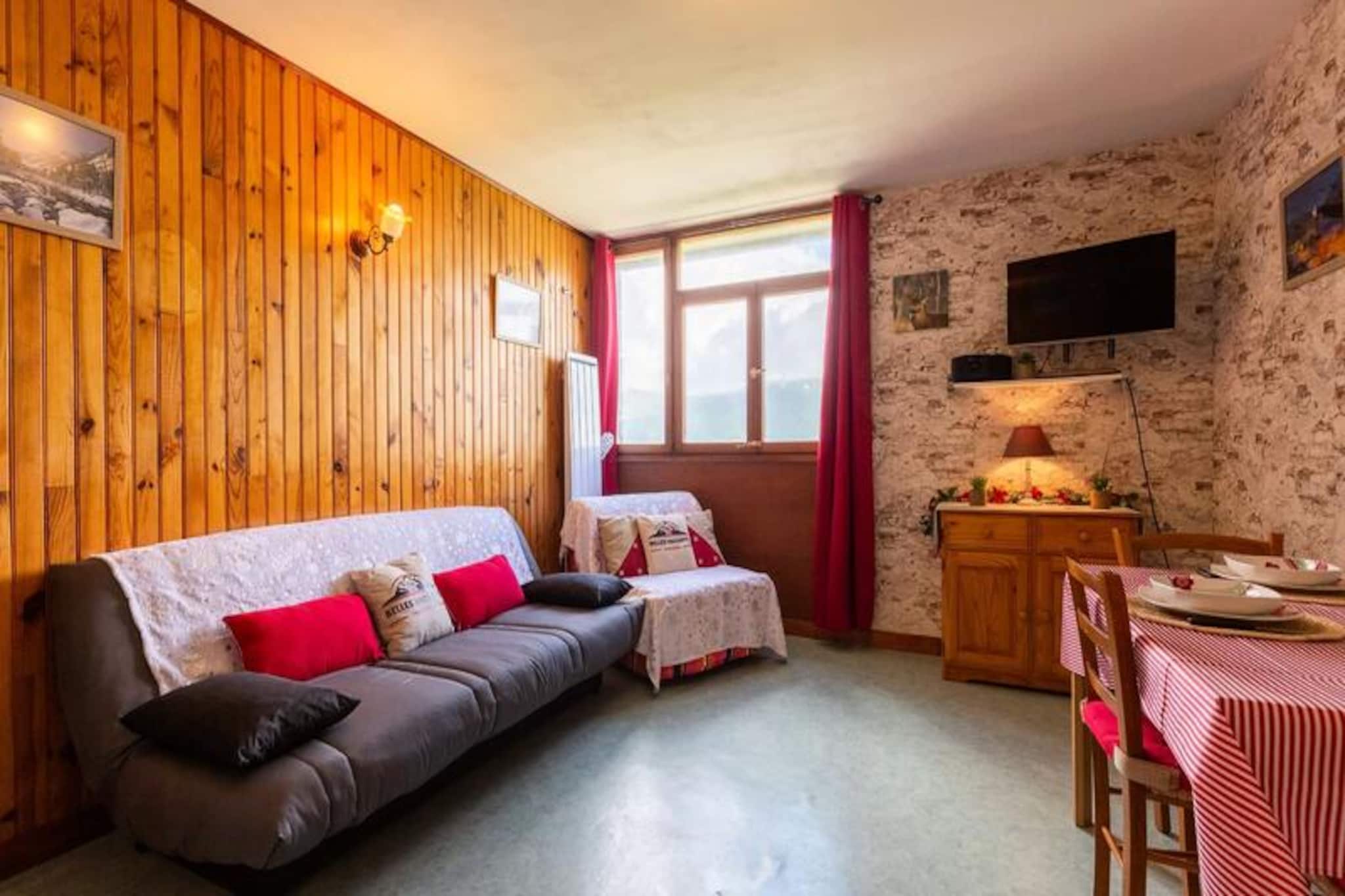 Studio in Pla d’Adet with Pyrenees Views