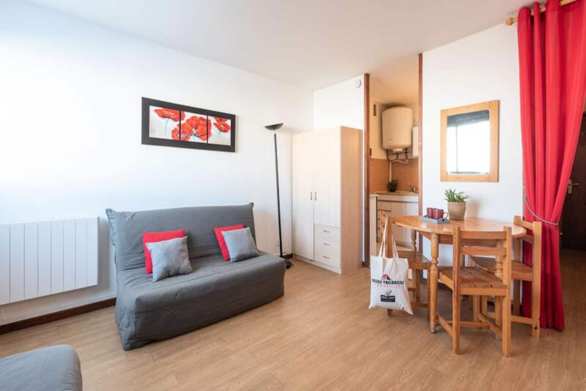 Apartment in Pyrenees near Ski Slopes