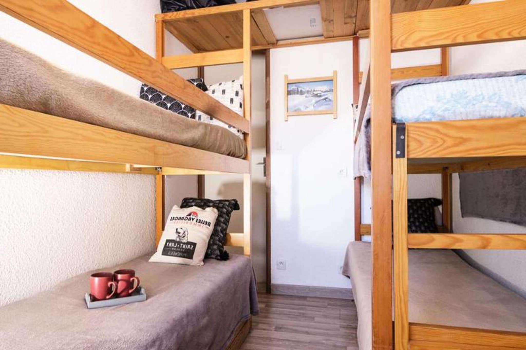 Apartment in Pla d’Adet near Ski Slopes
