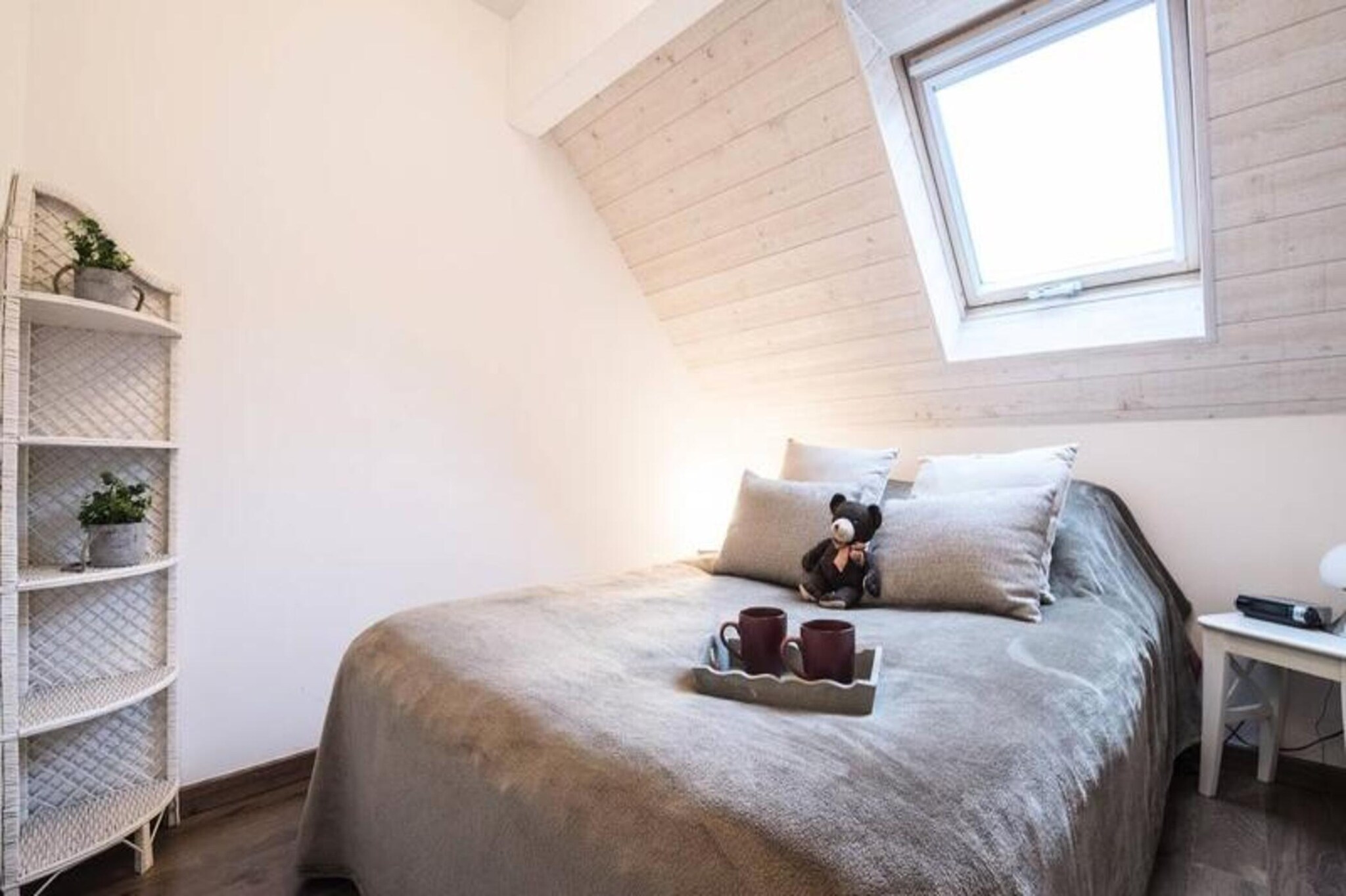 This spacious duplex apartment offers 98m² of luxurious living space, ideal for large families or groups. The property accommodates up to 8 people with 3 bedrooms, including one with a 140 cm bed, another with a 140 cm bed, and a mezzanine area featuring a 140 cm bed, a 90 cm bed, and a 140 cm sofa bed. It also has 2 bathrooms and a separate toilet. Located on the 3rd floor with elevator access, the apartment offers a balcony facing west, providing a relaxing spot to enjoy the views. Pets are not allowed, ensuring a peaceful environment.

Located just 300 meters from the gondola, the apartment offers direct access to the ski slopes and the thermal baths. Saint Lary Soulan’s village center is within a 5-minute walk, providing easy access to shops, cafes, and restaurants. The gondola station is conveniently located, allowing for quick transportation to the ski areas. The proximity to the gondola makes it a prime location for ski lovers, and the thermal baths offer the perfect way to relax after a day on the slopes.

The apartment features a fully equipped kitchen with an electric oven, microwave, and dishwasher, ideal for preparing meals for a large group. A spacious dining area, large living room with leather sofas, and a cozy mezzanine with a children's area make this apartment perfect for family gatherings. Additional amenities include a private covered parking space, ski locker, and access to a relaxation area with a Jacuzzi, sauna, and fitness room.