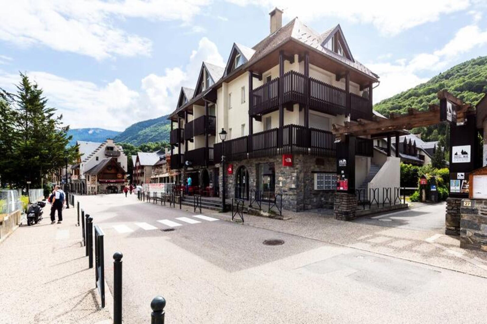 Apartment in Saint Lary near Ski Slopes