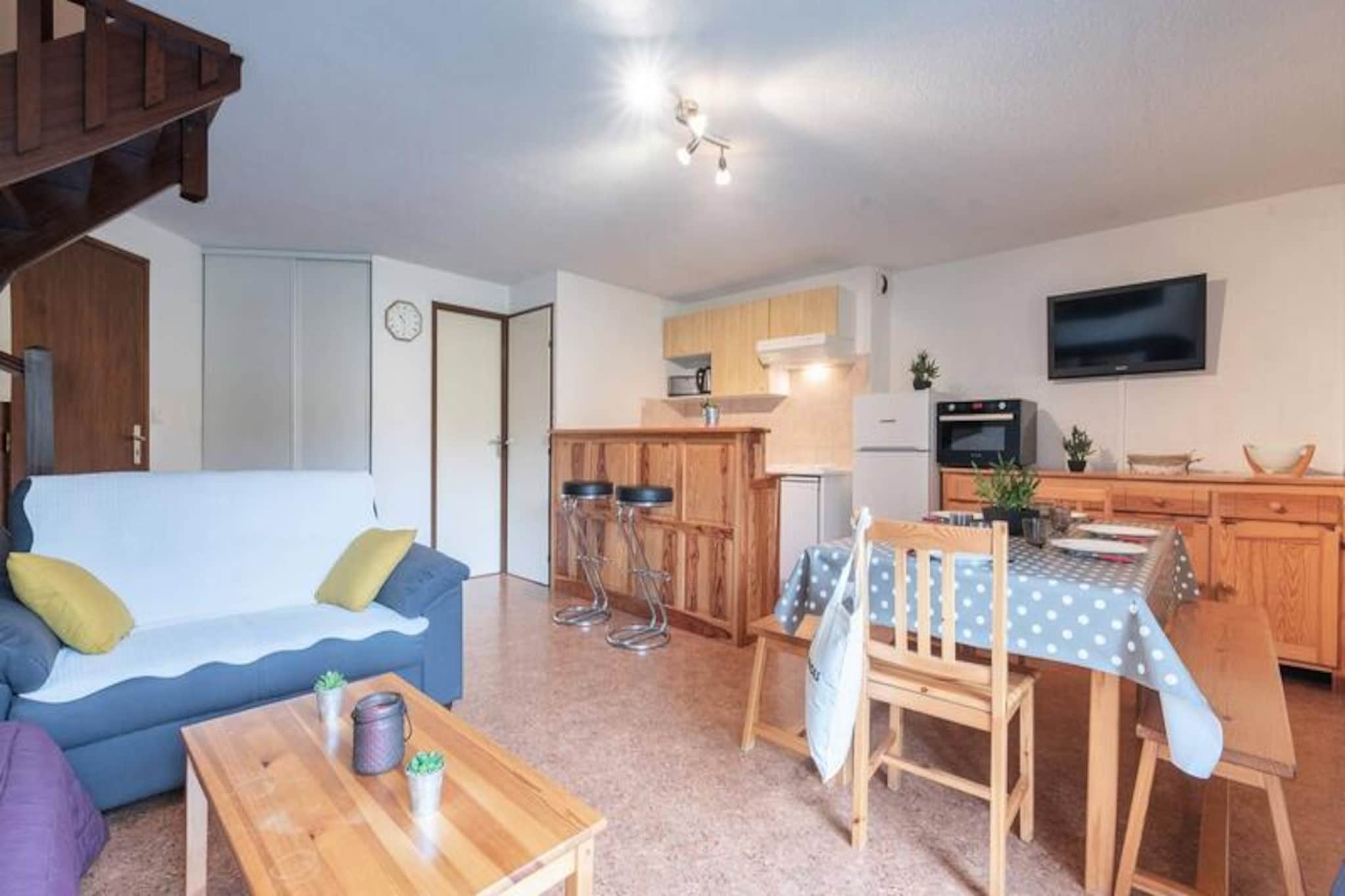 5 Rooms for 9 People