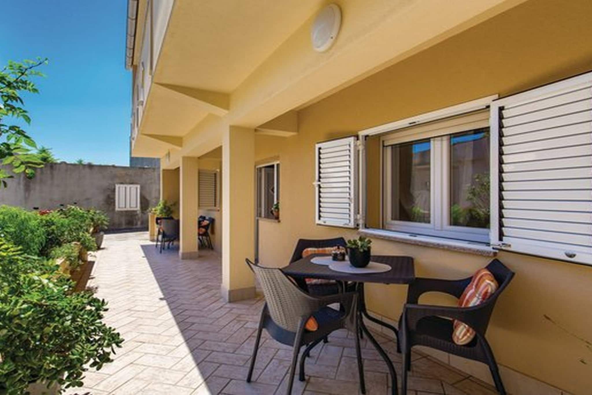 Charming One Bedroom Apartment Povljana - One Bedroom Apartment