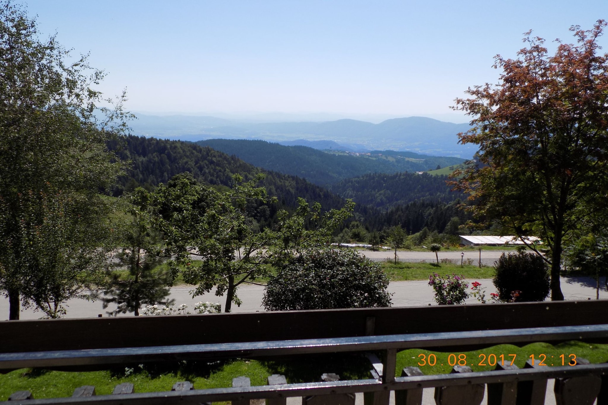 Comfortable Zreče Apartment with Playground and Private Parking, Ideal for Families - One Bedroom Apartment-Uitzicht