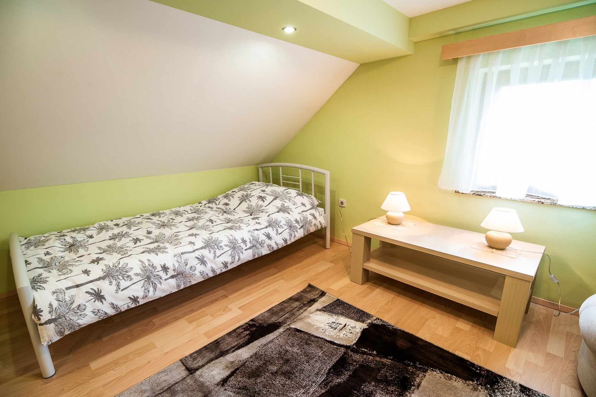 Golden Horizon Holiday Home with Terrace and Garden - One Bedroom Holiday Home with Terrace and Garden-Slaapkamer